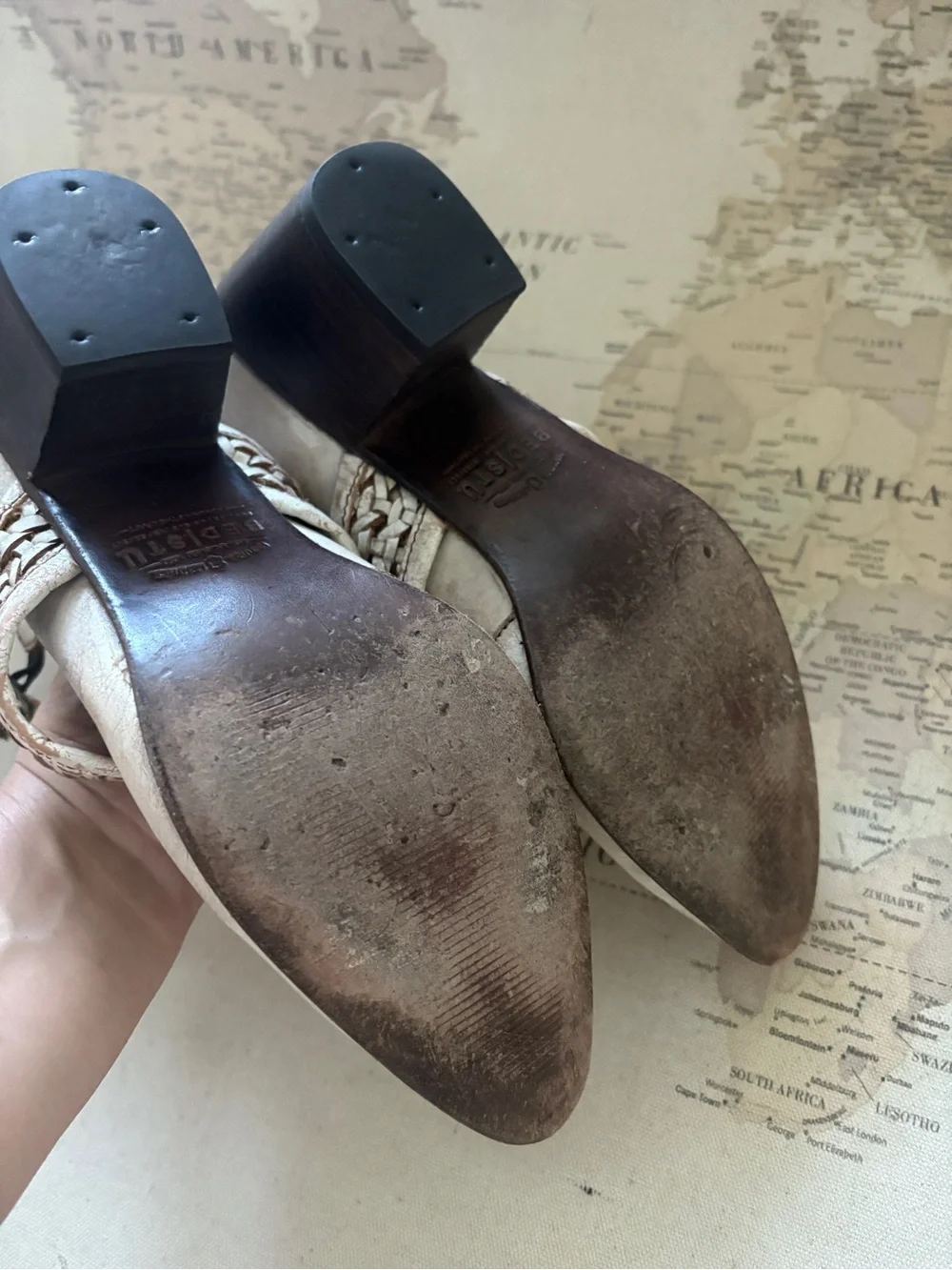Bed Stu Baylor Beige Distressed Leather Heels Size 9 US Women'